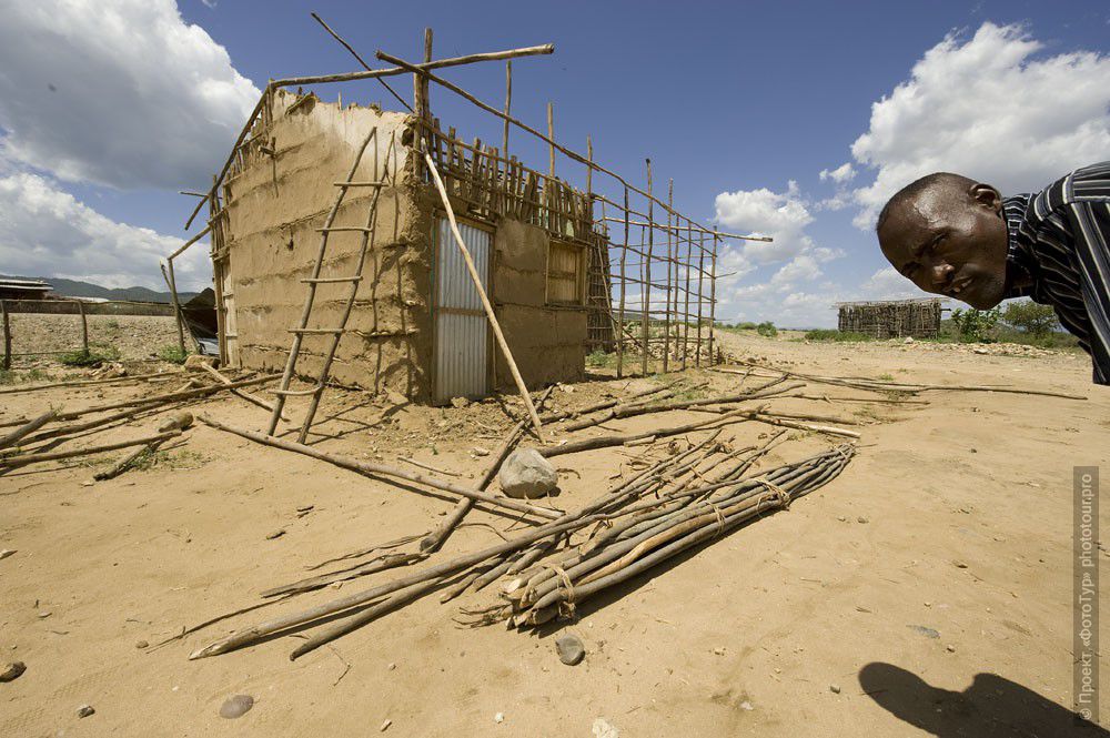 Фотография недостроенного дома в Эфиопии. Фототур в Эфиопию.