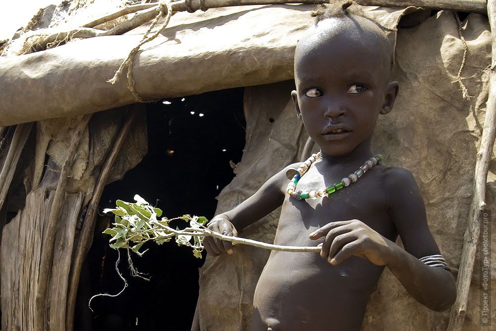 Фотография Цветочек. Племя Дэсанэч Эфиопия. Фототур в Эфиопию.