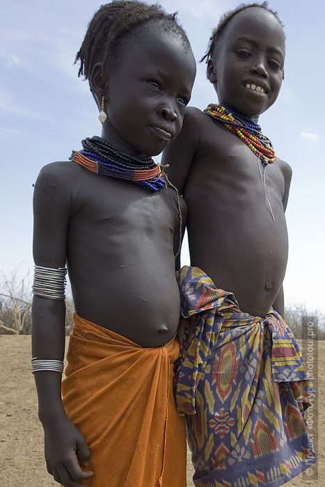 Фотография Мальчишечки Племени Дэсанеч, Эфиопия. Фототур в Эфиопию.