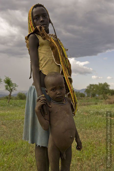 Фотография Сестра и Брат Племени Цамай Эфиопия. Фототур в Эфиопию.