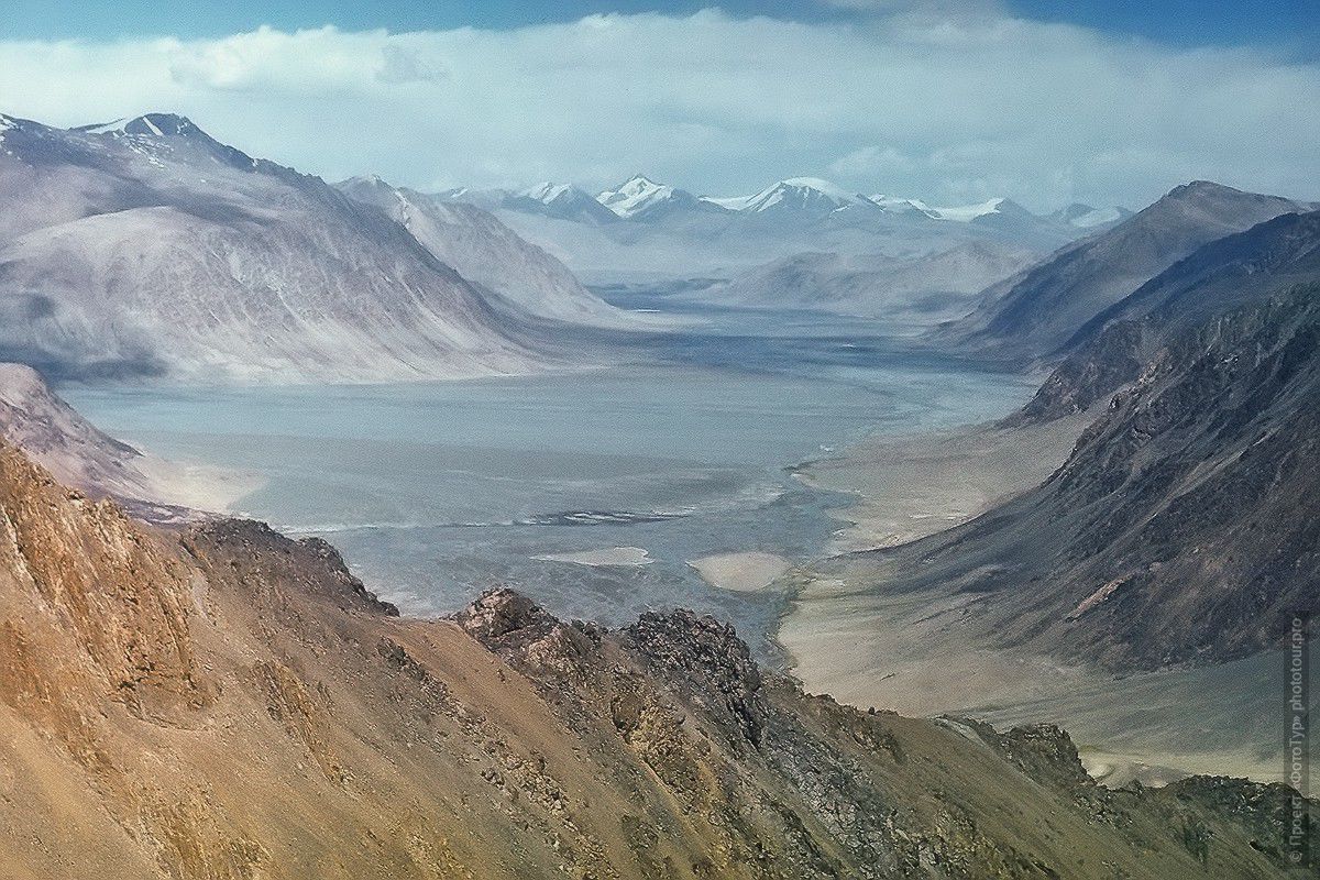 Фотография троговой долины Ледника Октябрьского, Таджикистан, фототур на Памир.