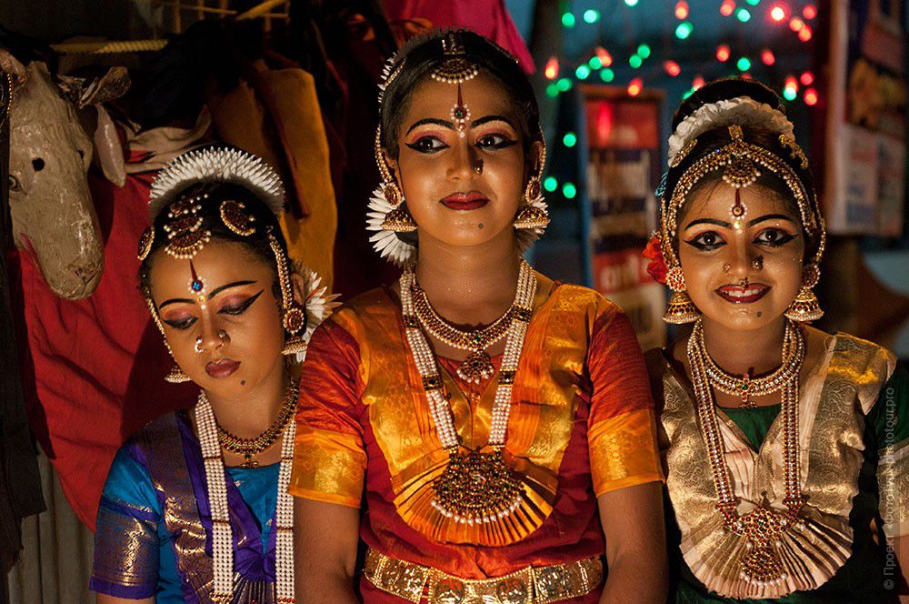 Фотография пятилетней девочки-танцовщицы на празднике Шри Махашиваратри, 20.02.2012г., Тривандрум. Фототур в Кералу.