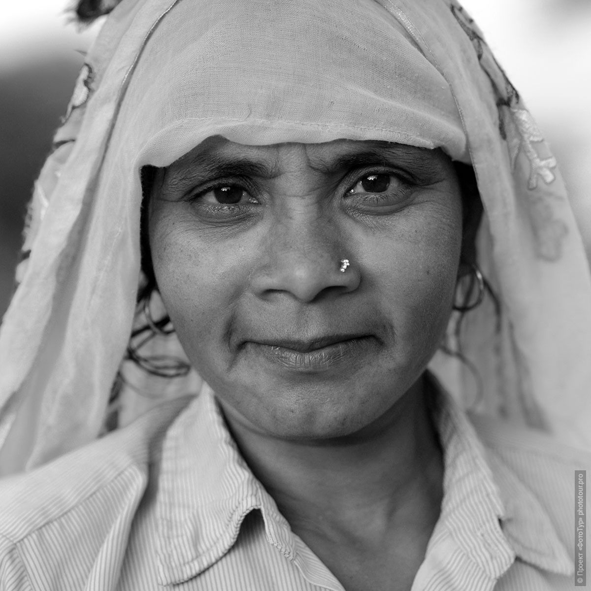 Индийская женщина, рынок в Каджурахо. Фотография женщины из Индии. Матхура.