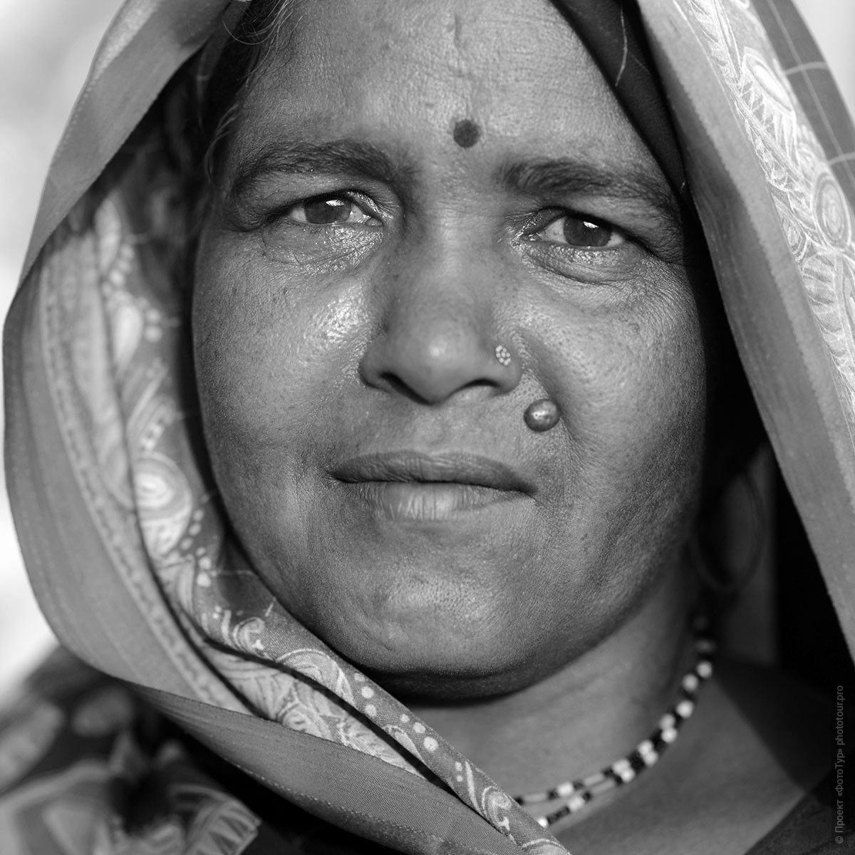 Фото Совсем обычная индийская женщина, Индия. Фототур по Золотому Треугольнику Индии.