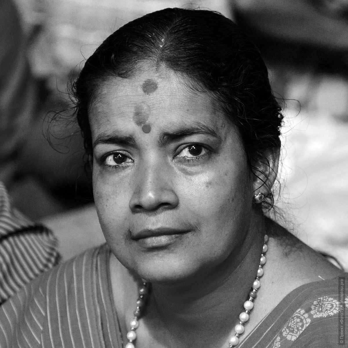 Мать большой индийской семьи, Матхура. Фотографии людей из Индии. Фототур на праздник Холи в Индию.