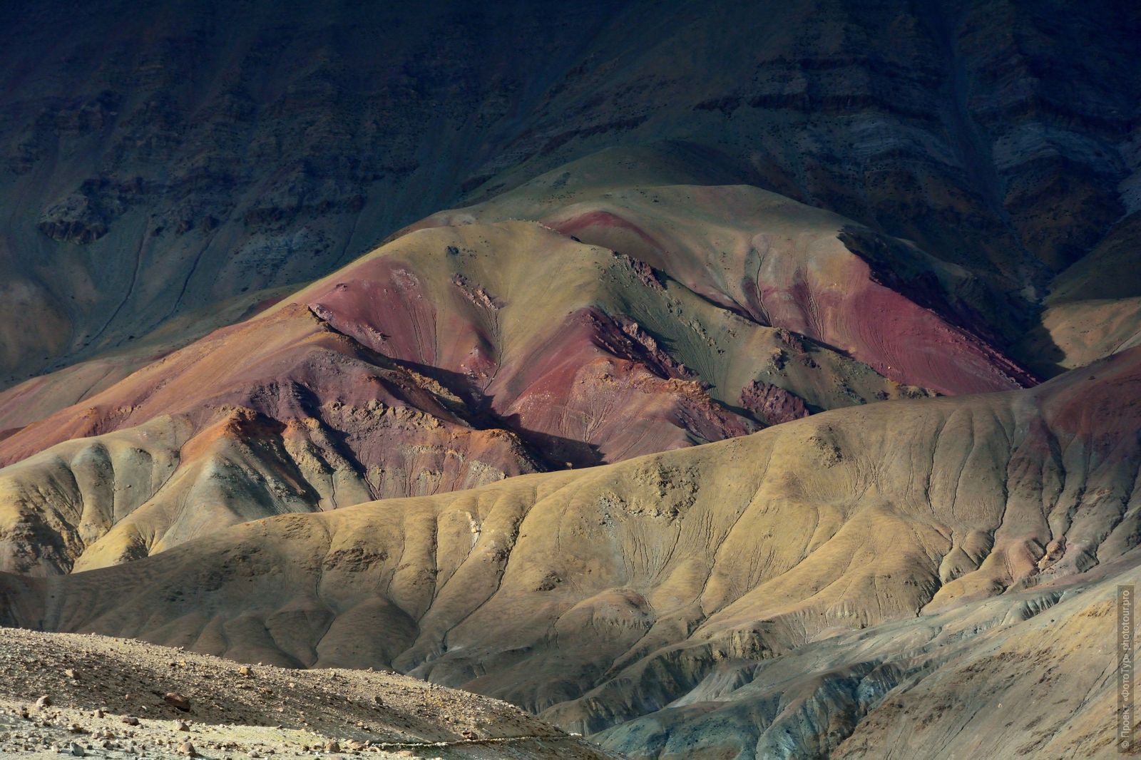 Фото Цветные горы, Лех-Манальское Шоссе, ТрансГималаи. Фототуры в Ладакх, Северная Индия.
