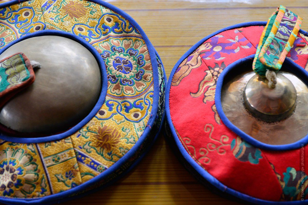 Фотография Натюрморт с тибетскими тарелками, Стонгдей Гонпа, Занскар.