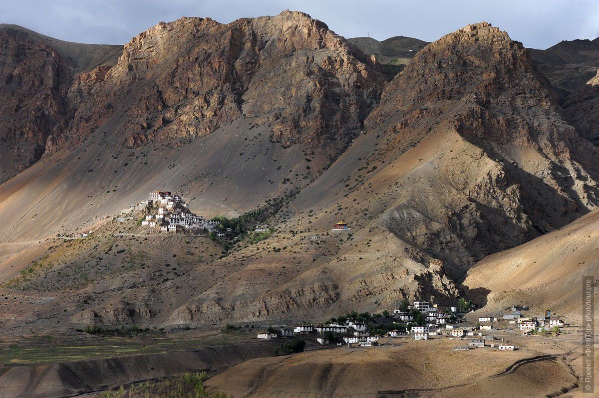 Монастырь Ки на склоне Долины Спити. Фототур в Долину Спити из Леха,  Малый Тибет, Индия.