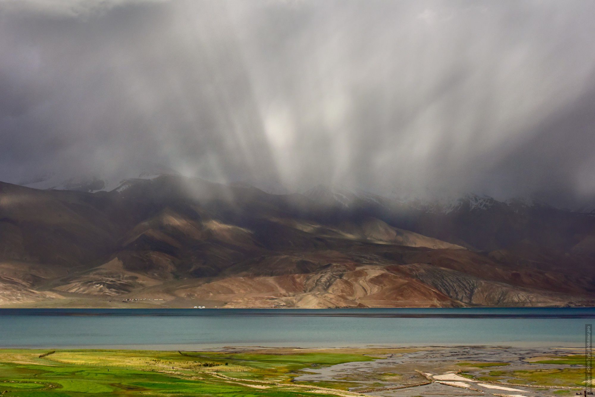 Фотография Гроза на озере Цо Морири-2. Фототур по высокогорным озерам Тибета, Ладакх.
