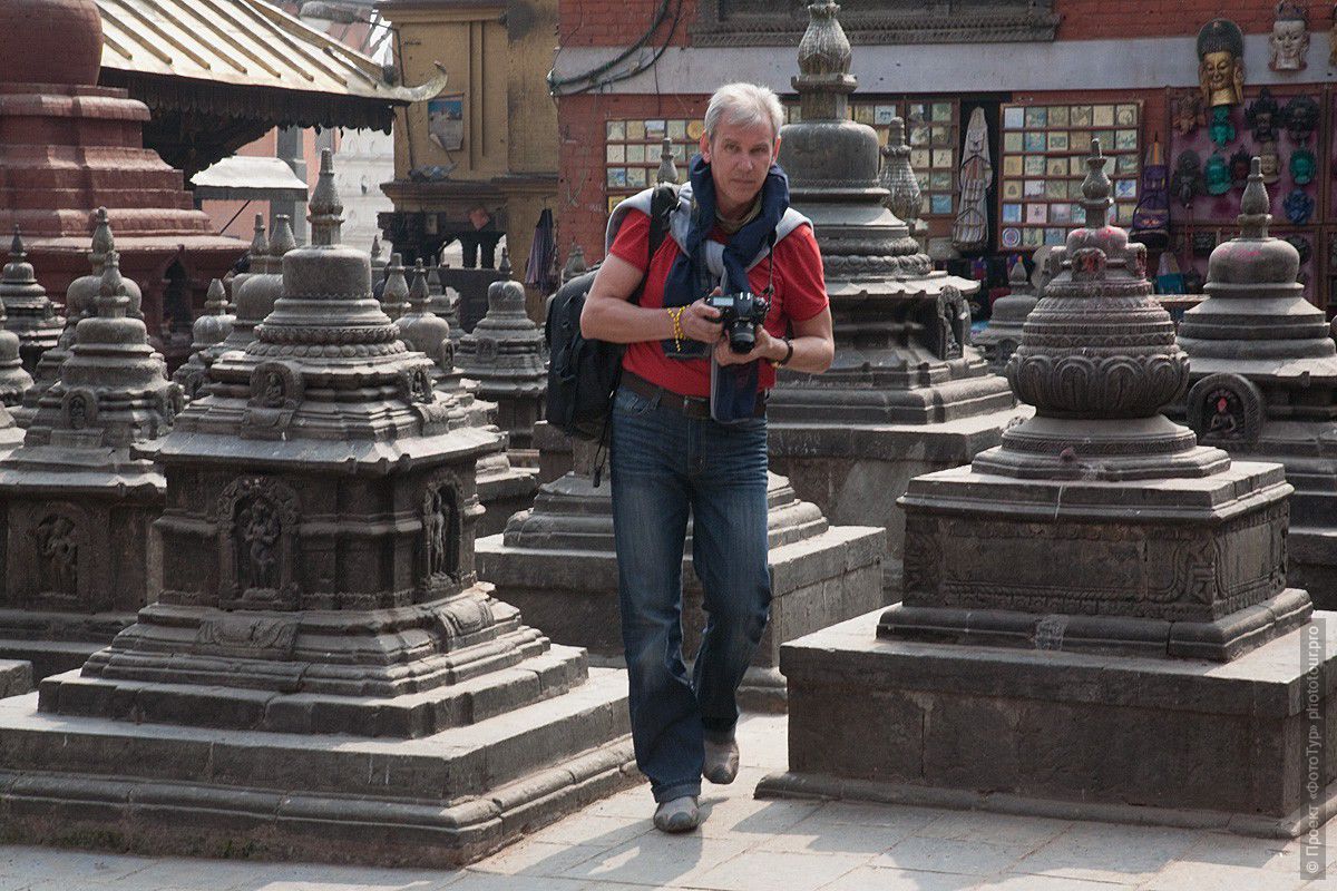Фототур в Непал, феврать 2010г: Олег, ступа Сваямбоднатх. Катманду.