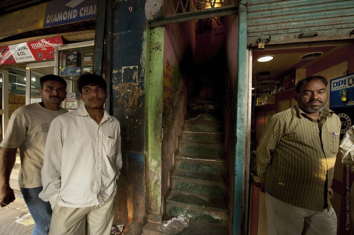 Фото мужчины из Дели. Индия. Тур в Индию, март 2011 год.