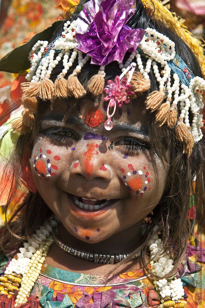 Фото девчушечки из Джайсалмера, Раджастан. Индия. Тур в Индию, март 2011 год.