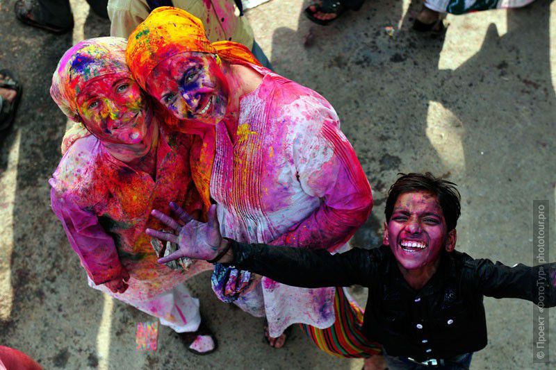 Фото праздника Холи в Варанаси, тур для фотографов в Индию, март 2012г.