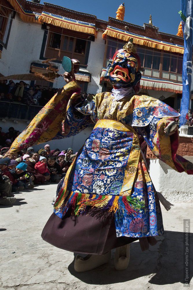 Фотография Танца Гневного Божества, монастырь Сток, Ладакх, фототур в Тибет.