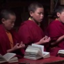 Видео: пуджа маленьких лам в Гонпе Авалокитешвары в монастыре Ламаюру, Ладакх.