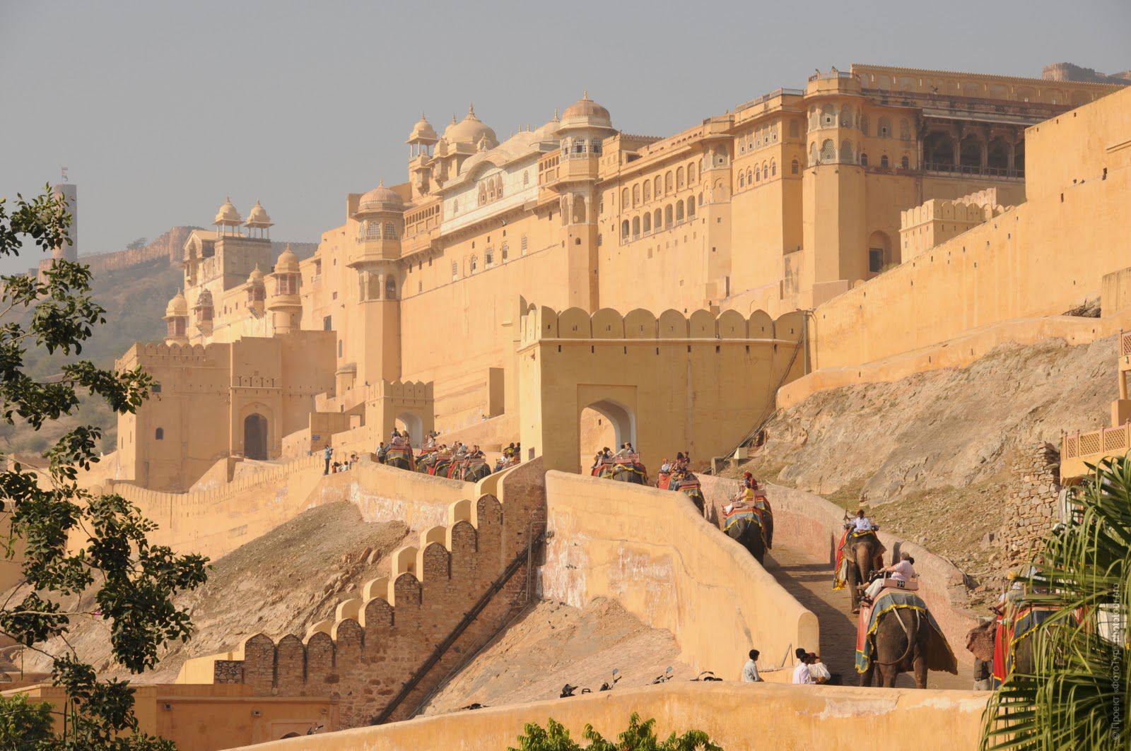 Форт Амбер, Джайпур, новогодний тур по Золотому Треугольнику Индии.
