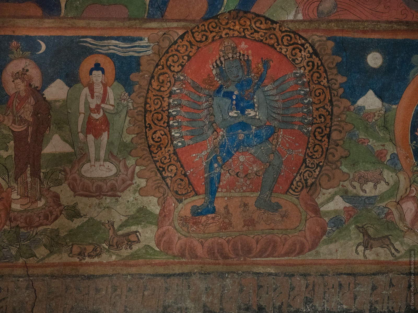 Фрески и настенные росписи буддийского монастыря Басго Гонпа, Ладакх, Северная Индия.