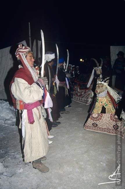 Церемония чествования горного козла в Ладакхе во время Лосара.