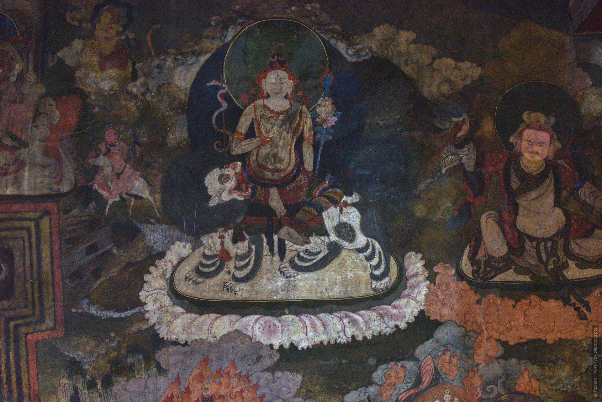 Росписи стен, буддийский монастырь Чамдей Гонпа, Ладакх, северная Индия.