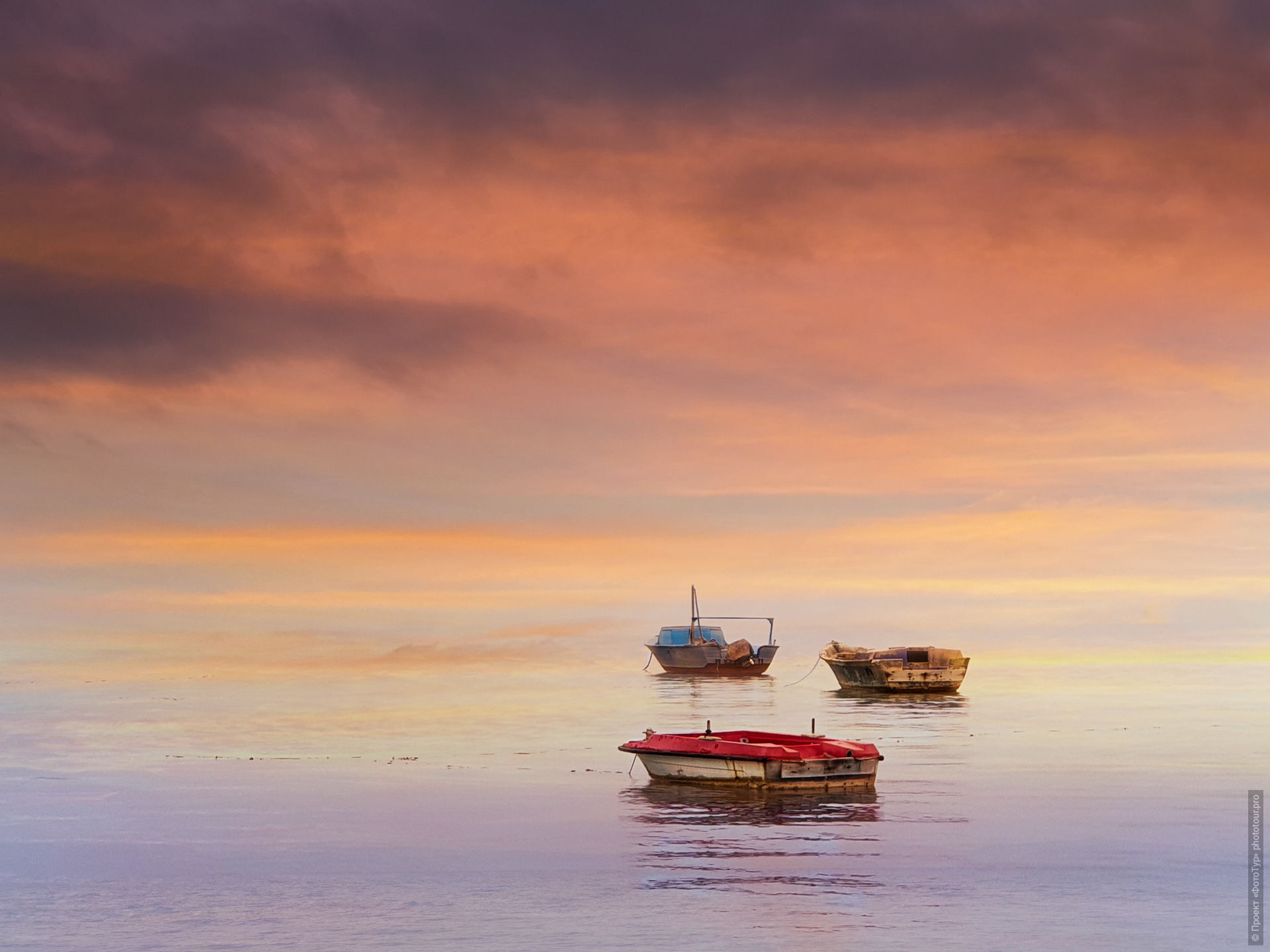 Красный закат на Красном Море. Акварельный фототур по Синаю: Красное Море и Цветные Горы, 12 ноября - 19 ноября 2022 года.