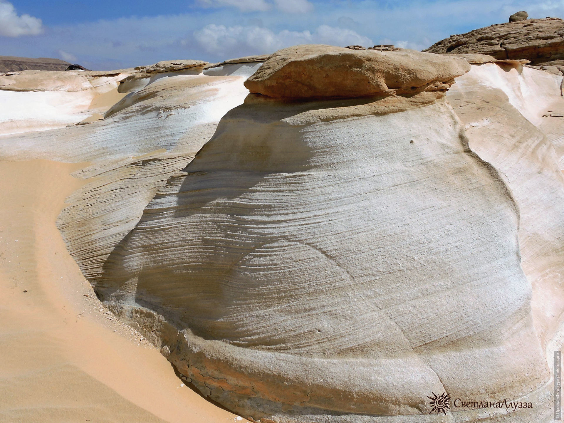 Огромные истуканы в Белой Пустыне, приключенческий фототур/тур пустыни и горы Синая, Египет, 27 ноября - 8 декабря 2021 года.