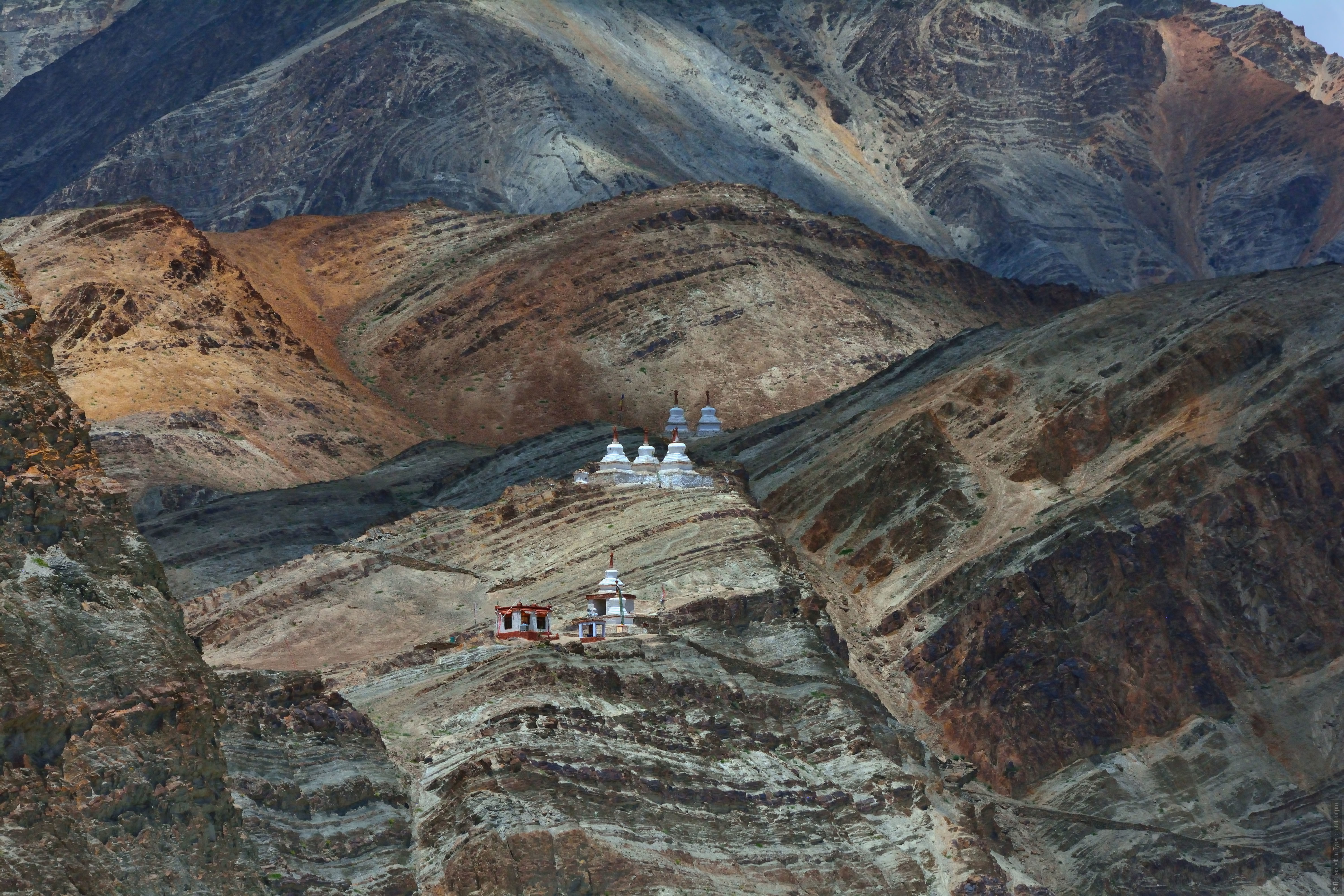 Монастыри и буддийские ступы в долине Да Ханну, Ладакх.