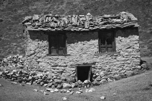 Дом в горах. Непал, 2013