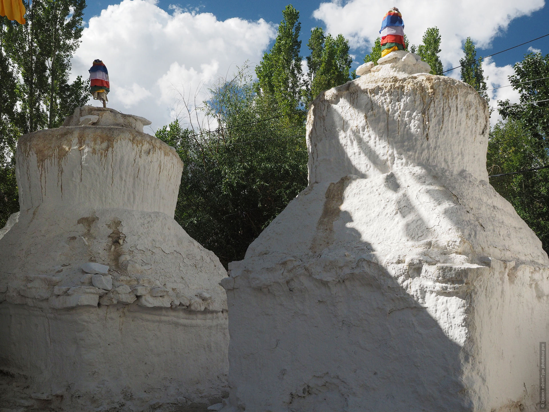 Gomang Stupa photo, Gomang Stupa Leh photos, Gomang Stupa Changspa photos, Gomang Stupa Ladakh photography, Tashi Gomang stupa photos, many doorways stupa photos, Thousand Doors Stupa Leh photos, Wisdom Stupa Leh photos, Changspa Leh stupa photos, white stupa Leh photos
