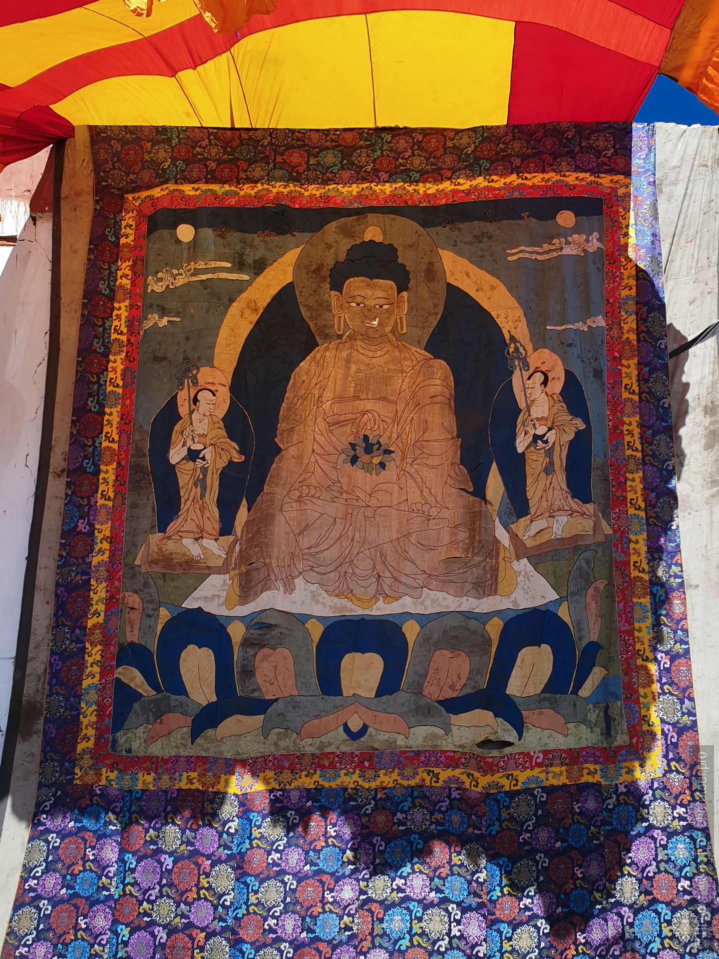 Огромная тханка в монастыре Карзок Гонпа, Ладакх, Гималаи, Северная Индия.