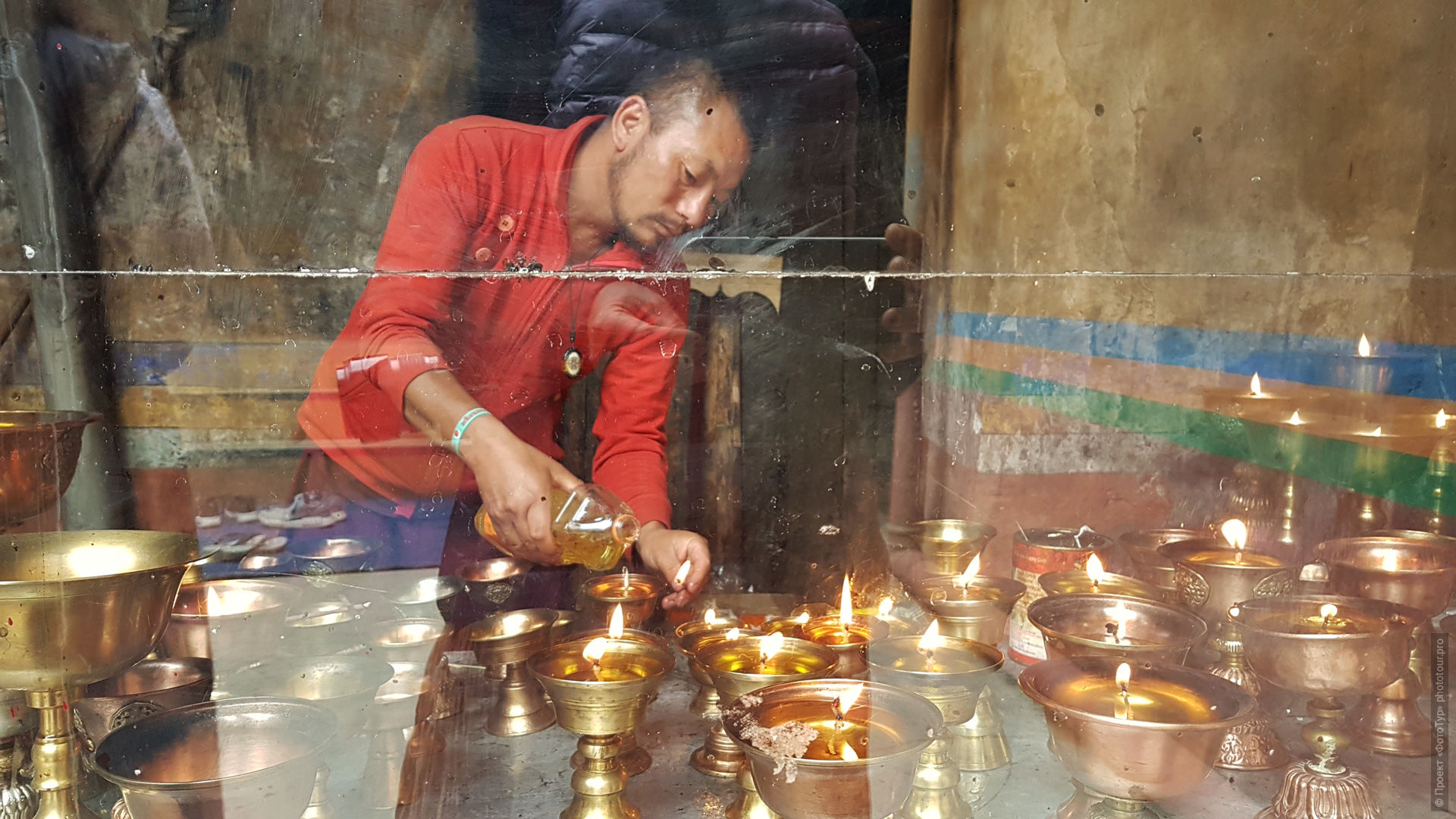 Ламповая комната в монастыре Ламаюру, Ладакх, Гималаи, Северная Индия.
