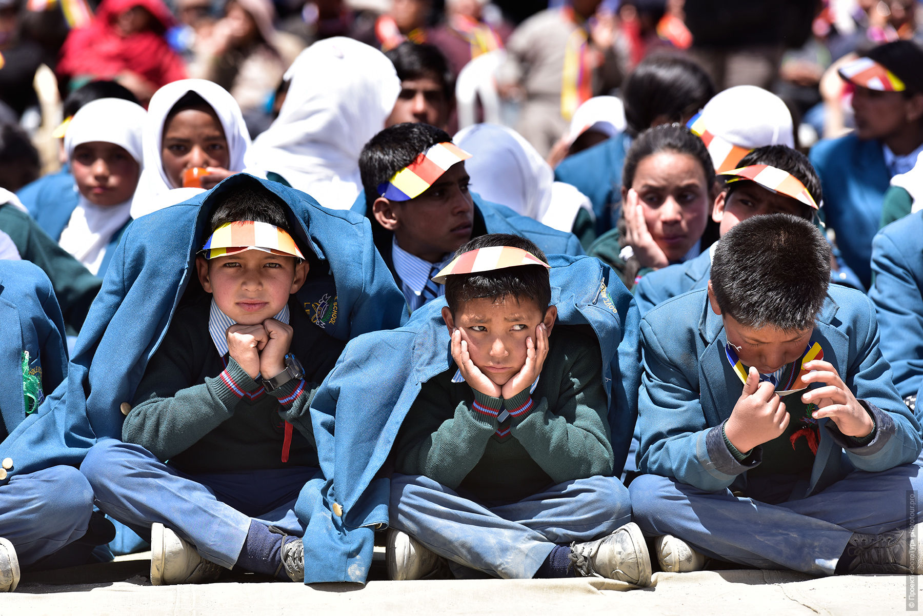 Школьники Леха на празднике Будда Пурнима в Лех Ладакх.
