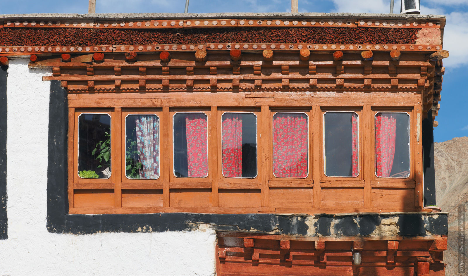 Строения буддийского монастыря Ликир Гонпа, Ладакх, Гималаи, Северная Индия.