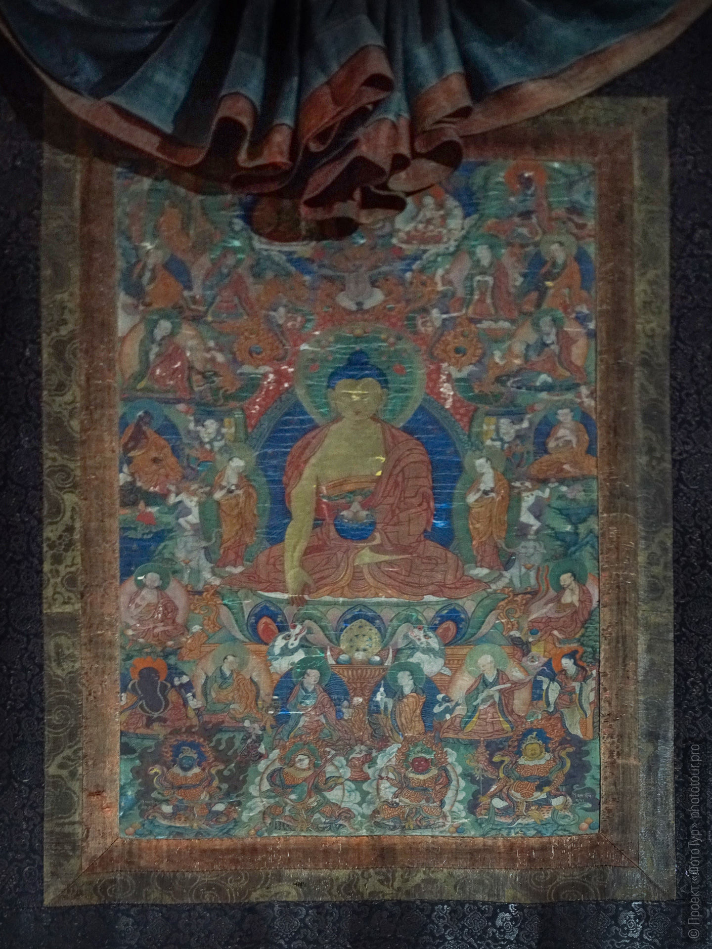 Тханка Амита́бха или Амита́ Будда, буддийский монастырь Ликир, Ладакх, Северная Индия.
