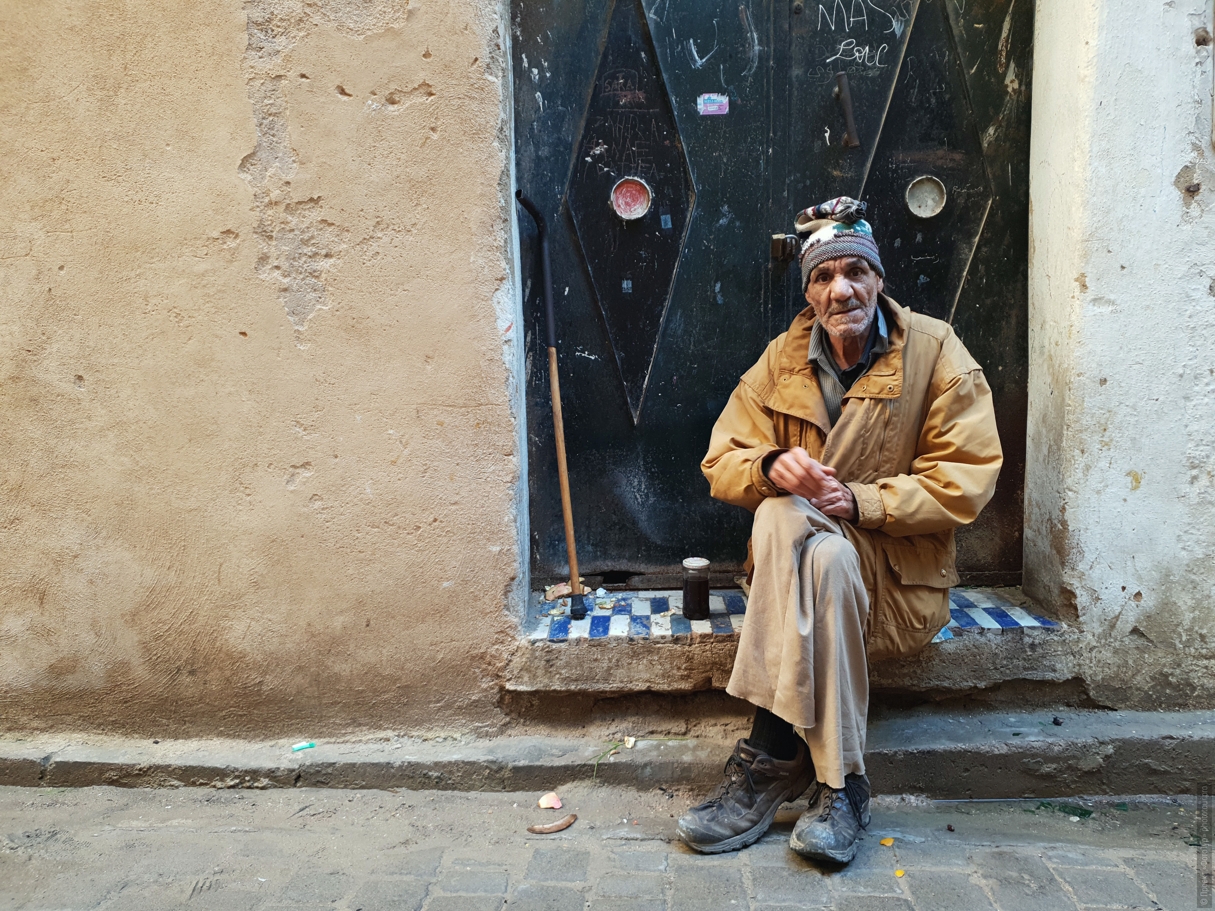 Марроканец в медине Маракеша, фототур по Марокко.