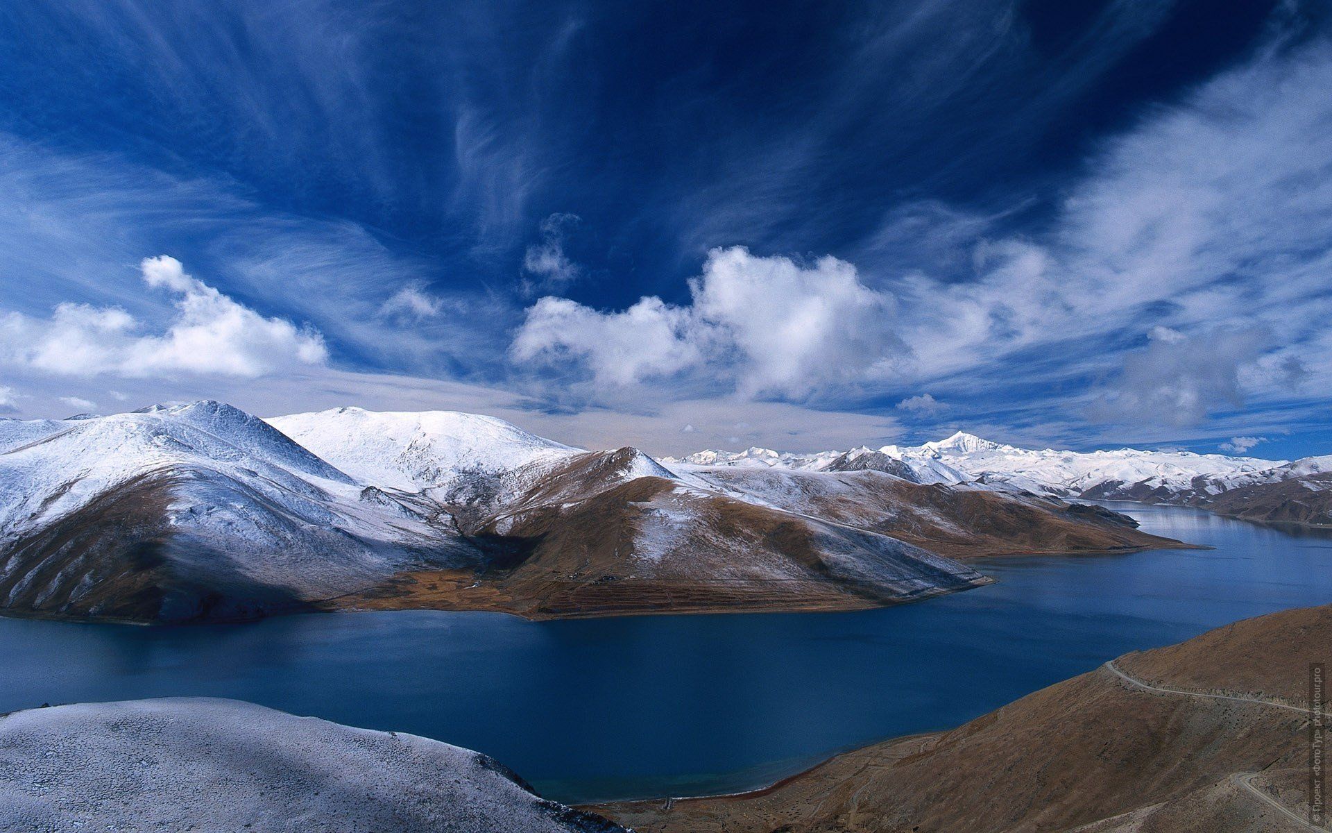 Озеро Пангонг Цо, Ладакх, Гималаи, Северная Индия.