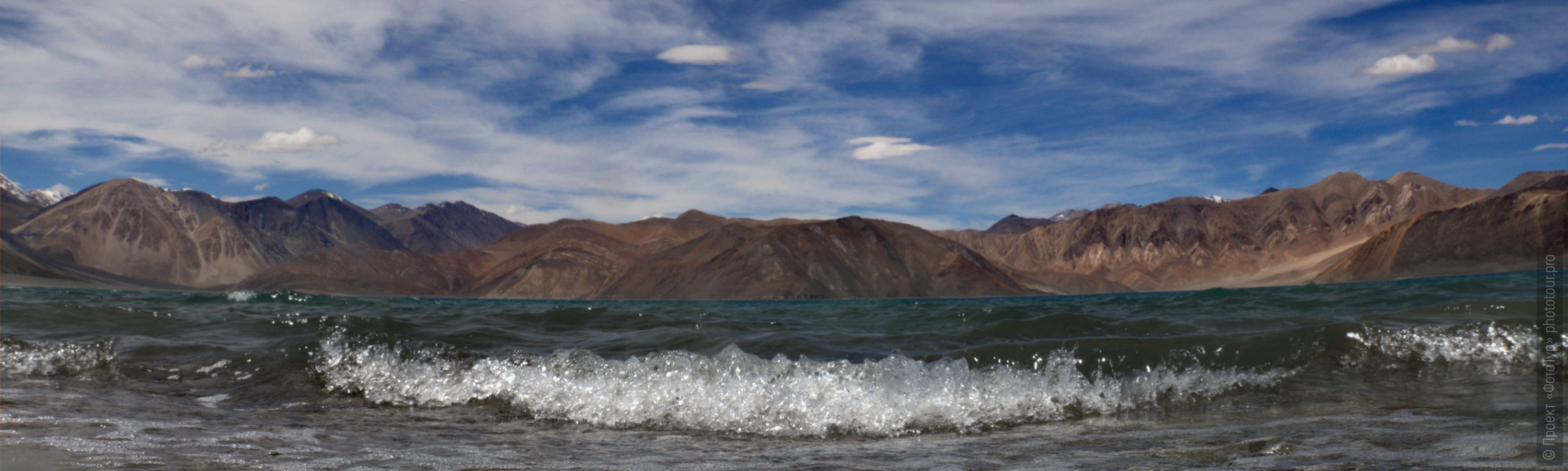 Waves Pangong Tso Lake, Ladakh, Northern India. Photo tour of the lake Pangong, Ladakh, in October 2017.