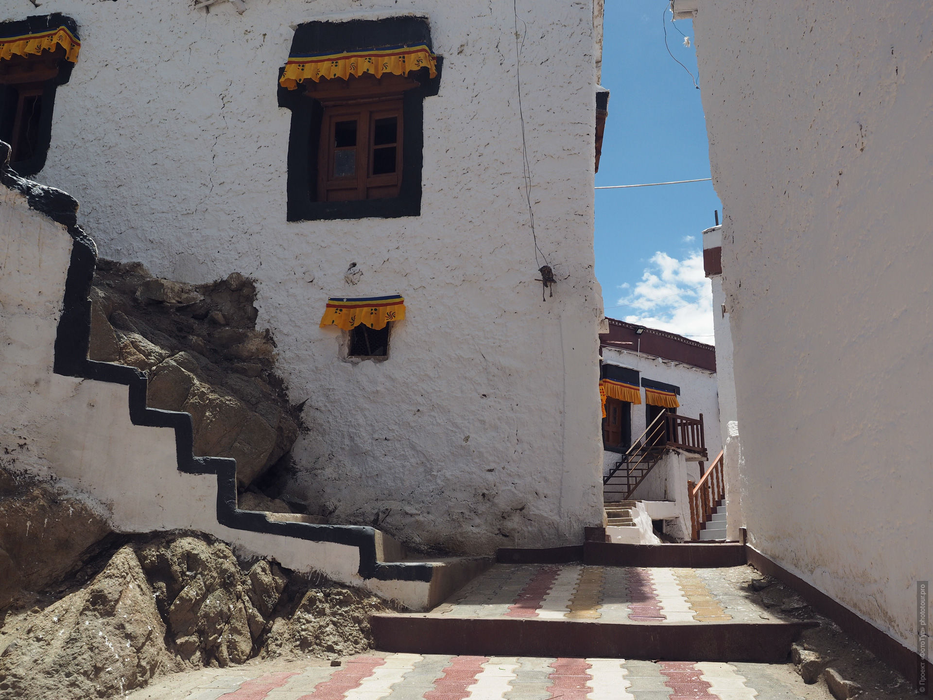 Буддийский монастырь Сабу Гонпа, Йога-тур по Ладакху, Гималаи с Мариной Плехановой, 09 - 18 июля 2024 года.