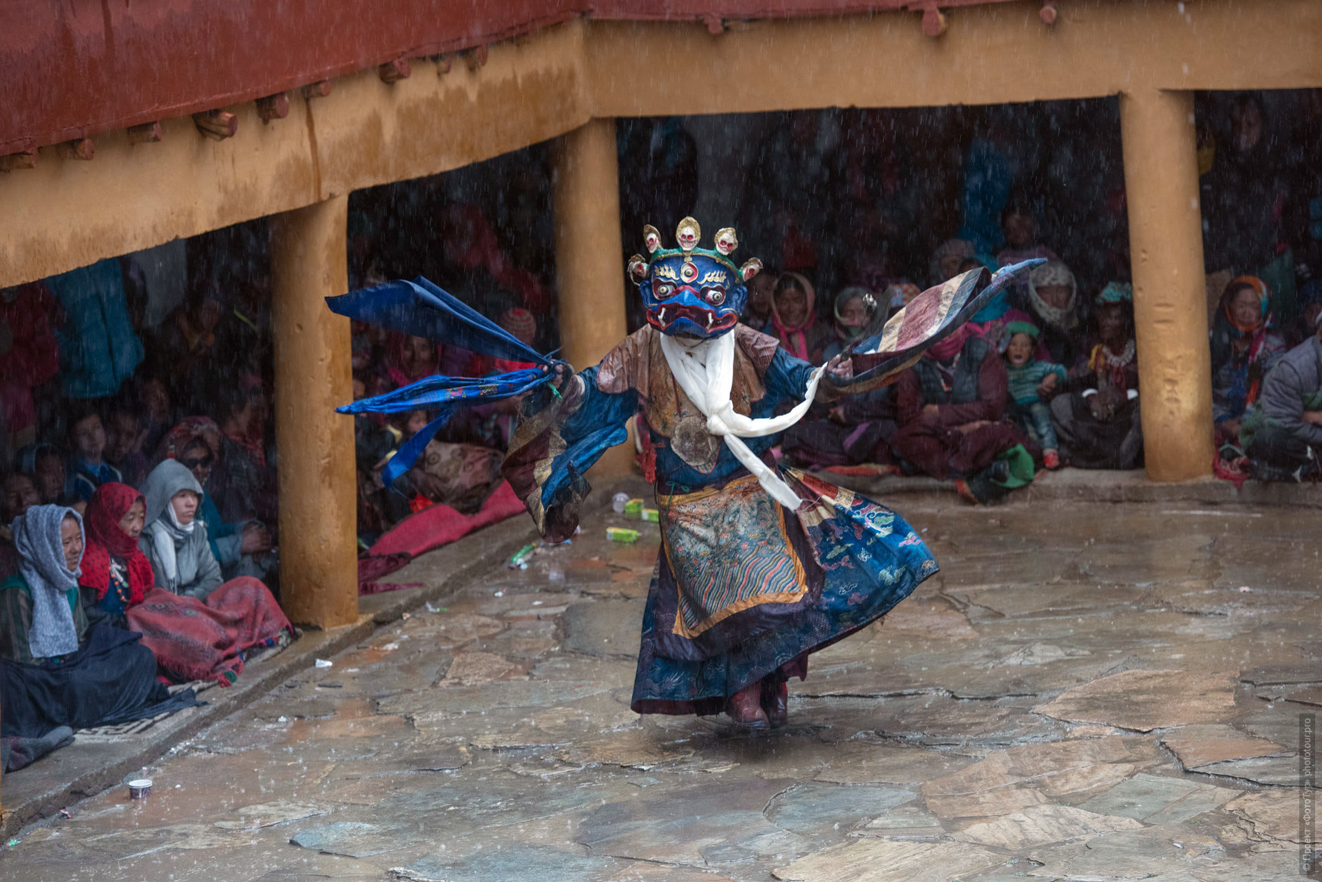 Гроза на озере Цо Морири. Женский тур по Ладакху, 2020 год.