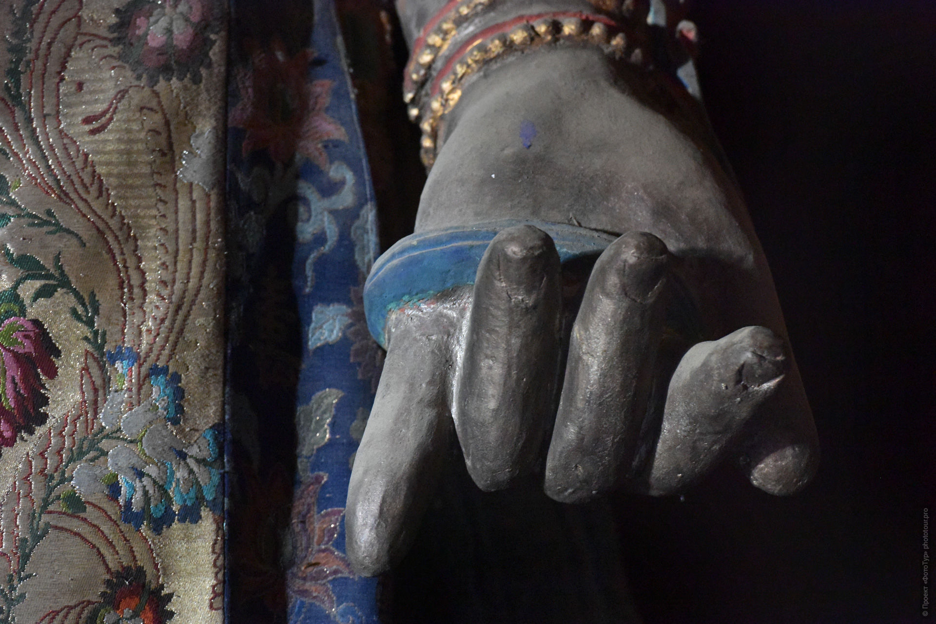 Рука Будды Матрея в буддийском монастыре Ванла, Ладакх, Индия.