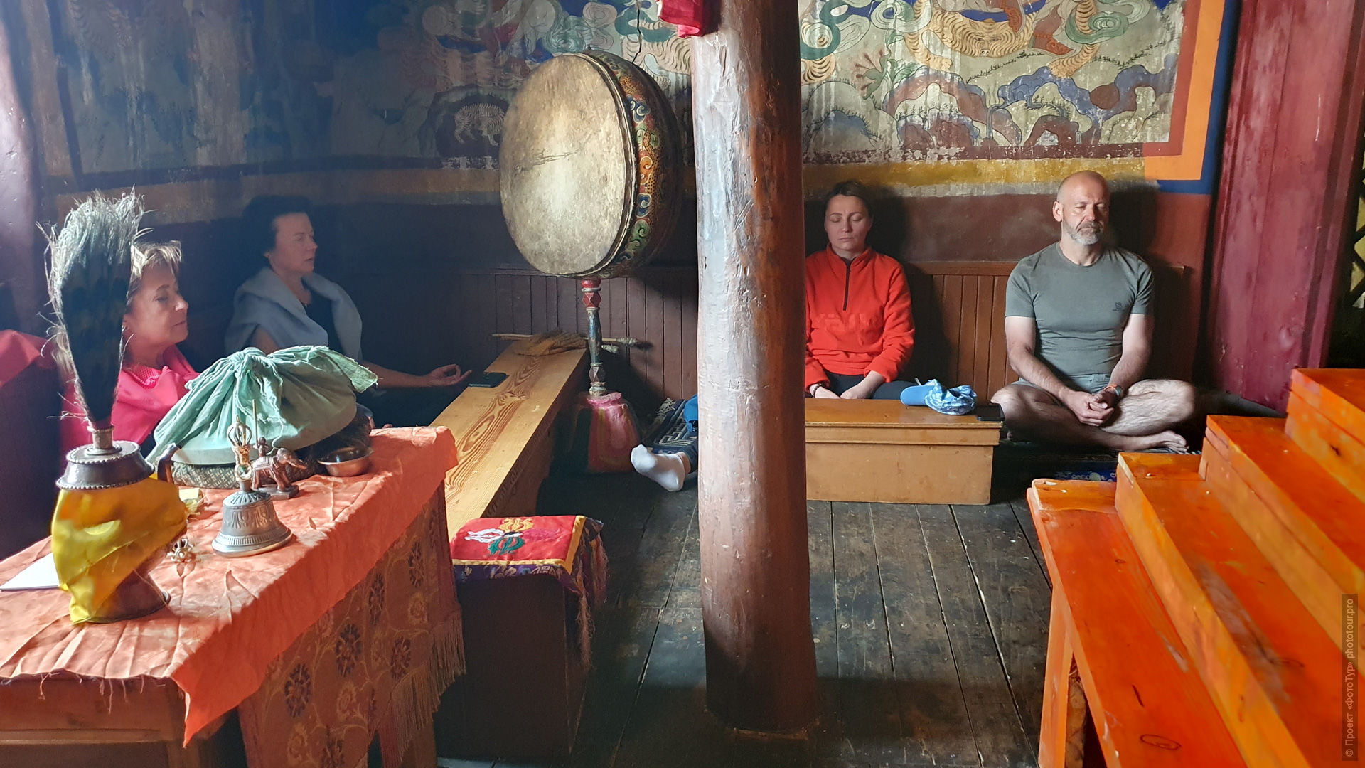 Медитация в буддийском монастыре Дзонкуль, йога-тур в Занскар студии "Чакра" Александра Таишева, июнь 2023г.