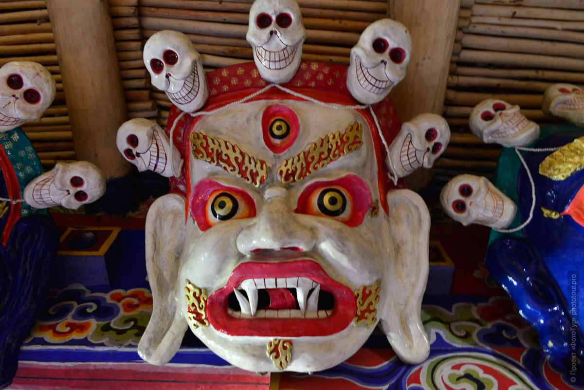 Маска Белого Махакалы, Монастырь Сани Гона, Падум, Занскар, Северная Индия.