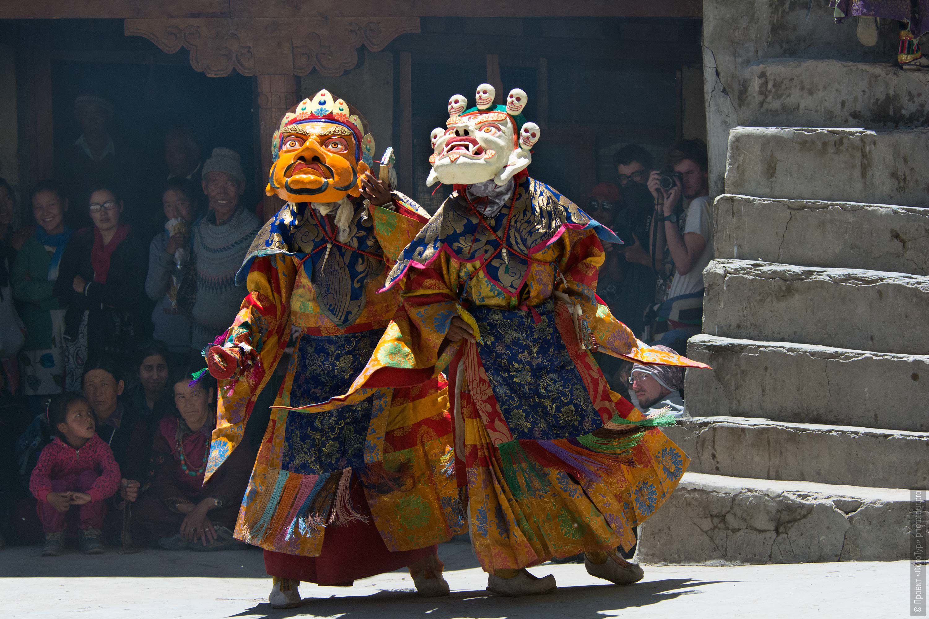 Танец Цам: Дзамбала и Гонкар, буддийский монастырь Карша Гонпа, фототур по Занскару.