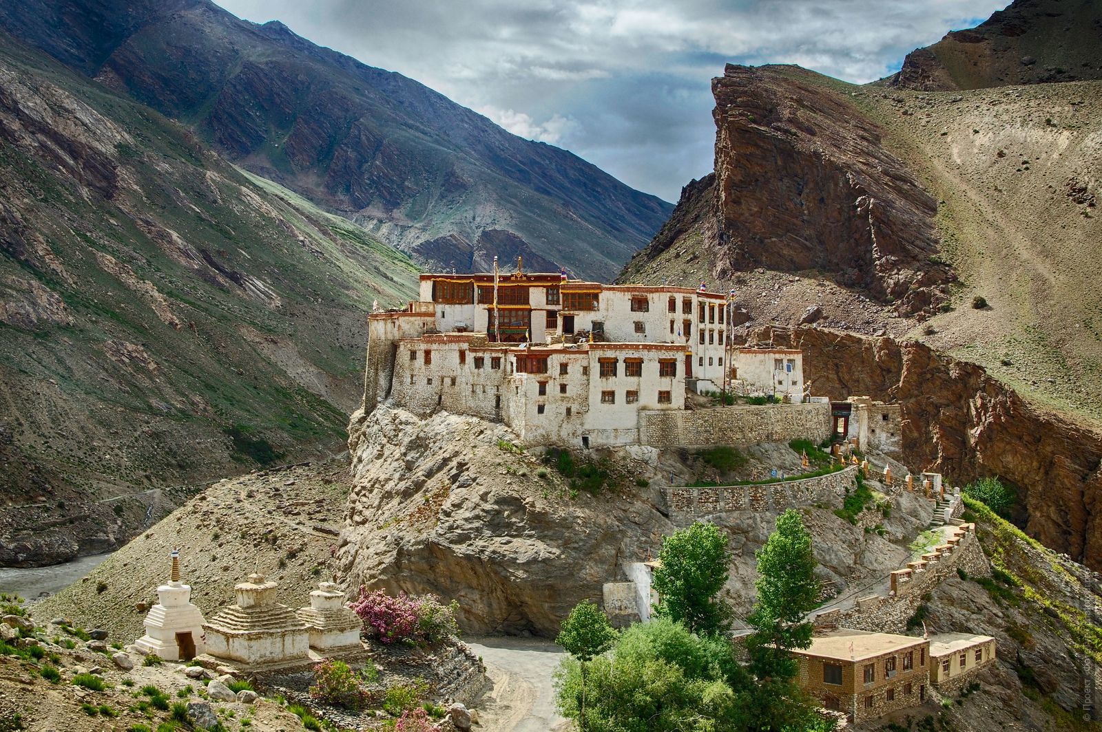 Buddhist monastery Bardan Gonpa. Budget photo tour Legends of Tibet: Zanskar, September 15 - September 26, 2021.