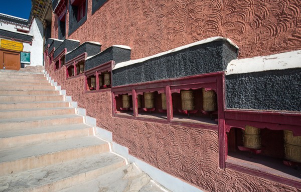 Молитвенные барабаны в монастыре Тиксей, Ладакх. Треккинг по Ладакху.