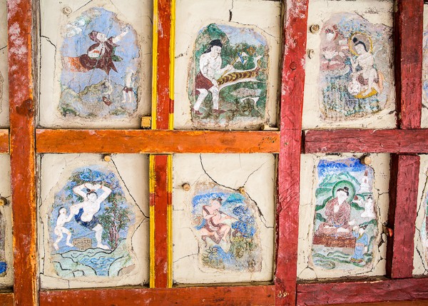Древние фрески в буддийском монастыре Хемис, тур по Ладакху.