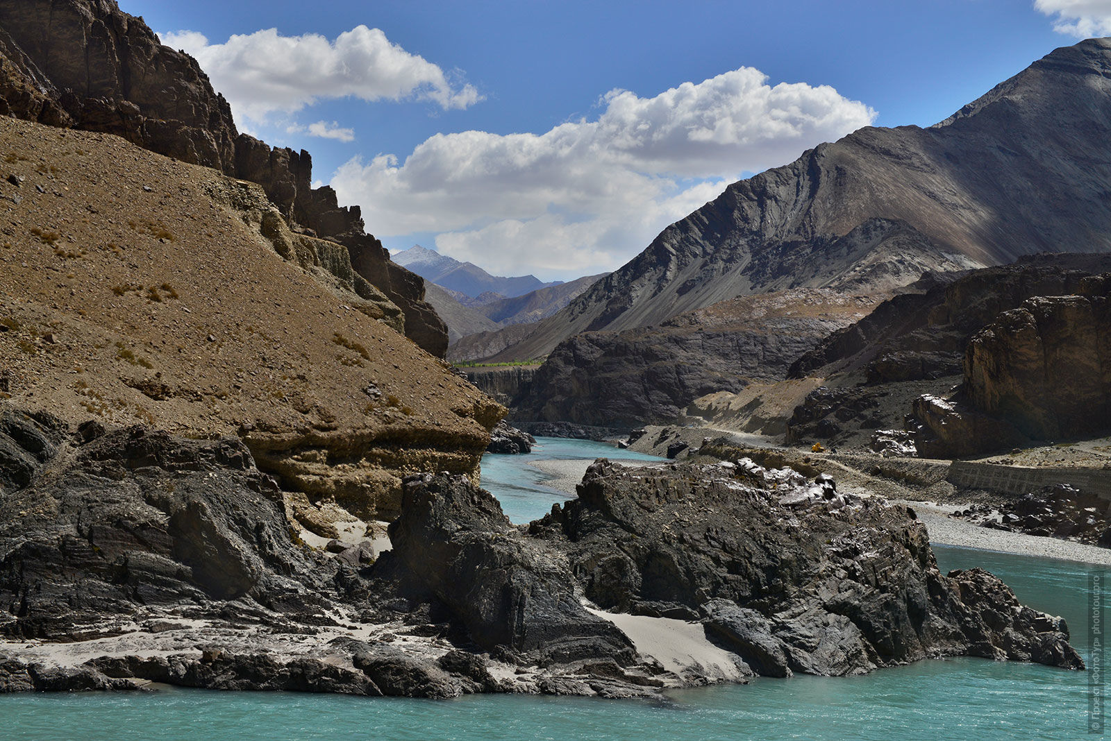Долина Ладакх, ущелье Челлинг, Малый Тибет, Индия. Туры в Ладакх.