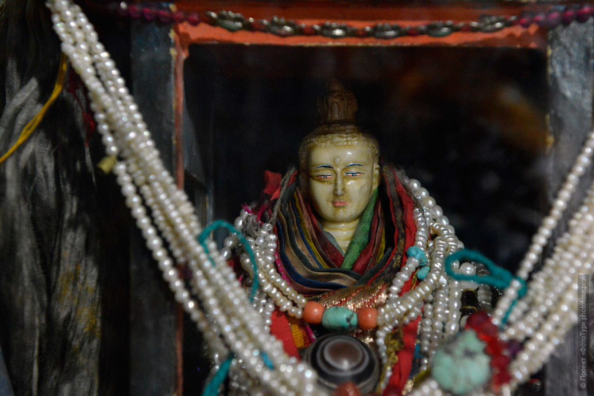 Statue of Avalokiteshvara in the monastery of Stakna Gonpa. Phototour Incredible Himalayas-2: Tsam dance at Tiksei monastery + Tso Moriri lake, Ladakh, Tibet, 11.11.-20.11.2020.