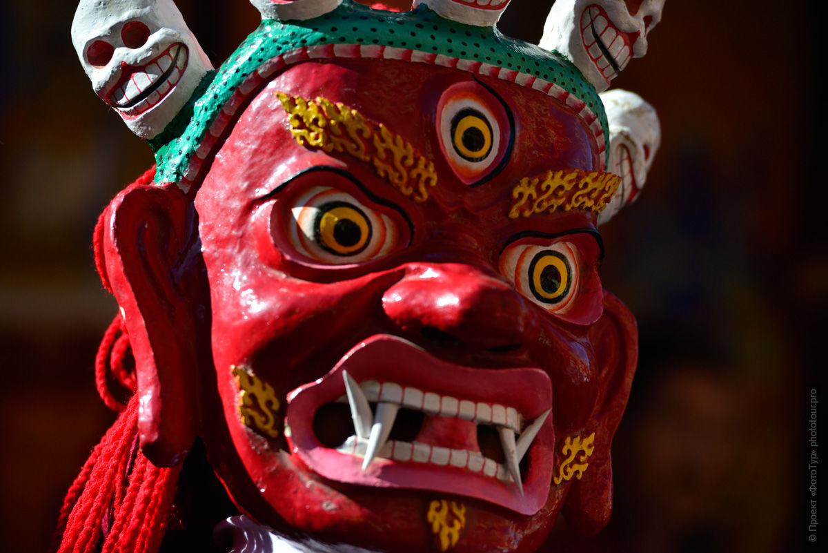 Буддийский фестиваль с исполнением Танца Цам в Тиксей Гонпе, Ладакх. Тур в Ладакх, ноябрь 2014 года.