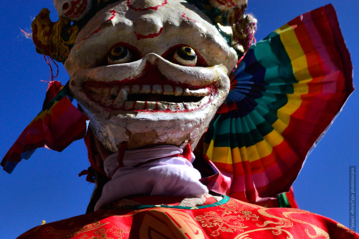 Скелетончик на буддийской мистерии Тиксей Густор, Ладакх. Тур в Ладакх, ноябрь 2014 года.