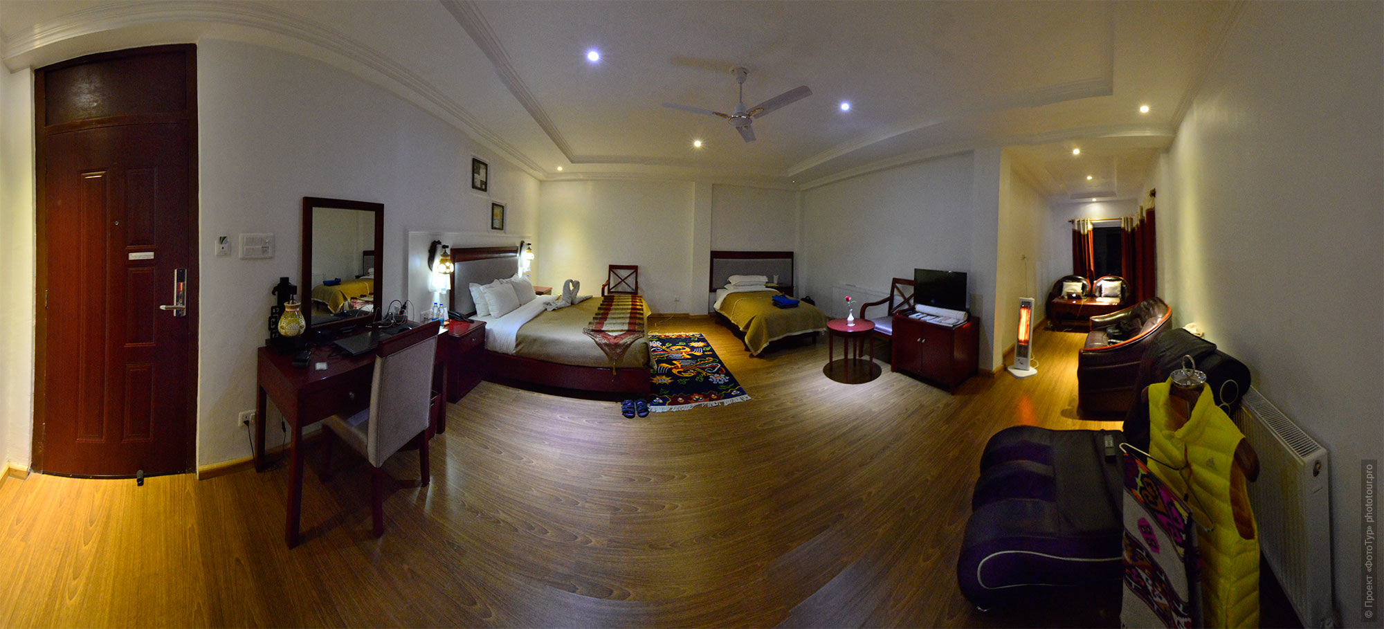 Комната в отеле Зен, Лех, Ладакх, Малый Тибет, Индия, октябрь 2018 года.